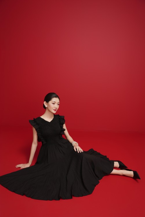 Sixdo Black Ruched Ruffle Woven Flared Dress